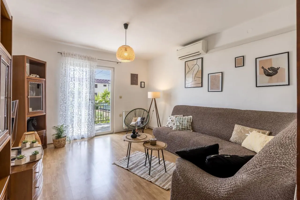 Citrus Accommodation Kastela Apartment