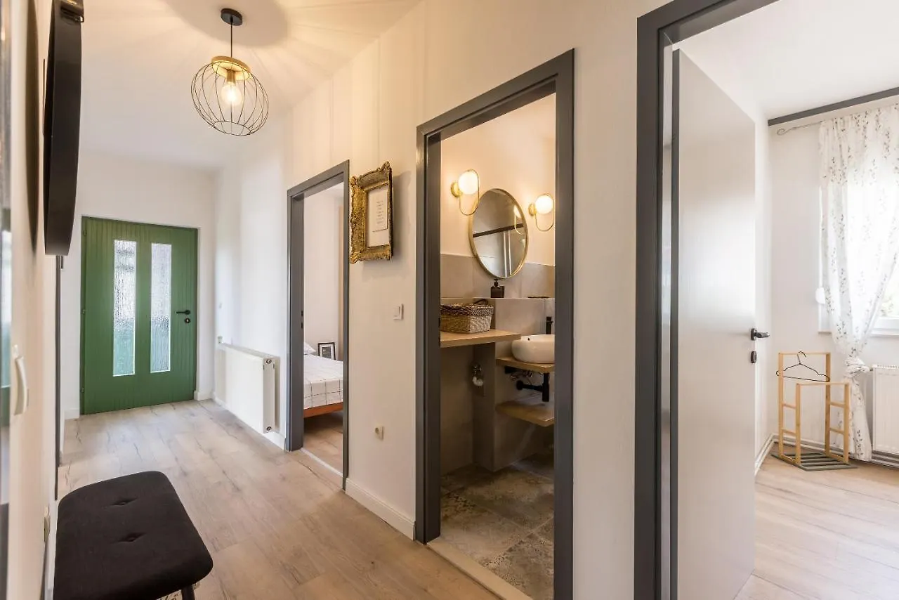Citrus Accommodation Kastela