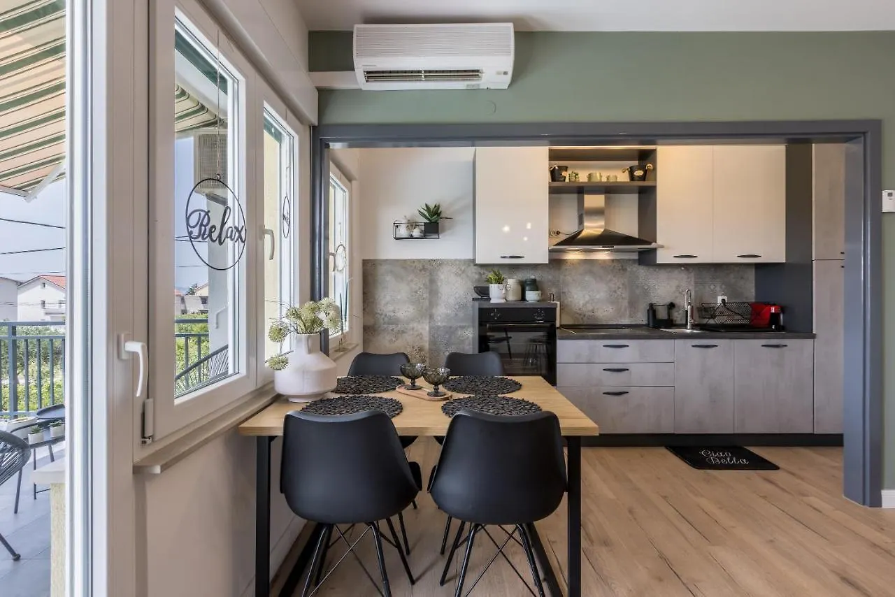 Citrus Accommodation Kastela Apartment