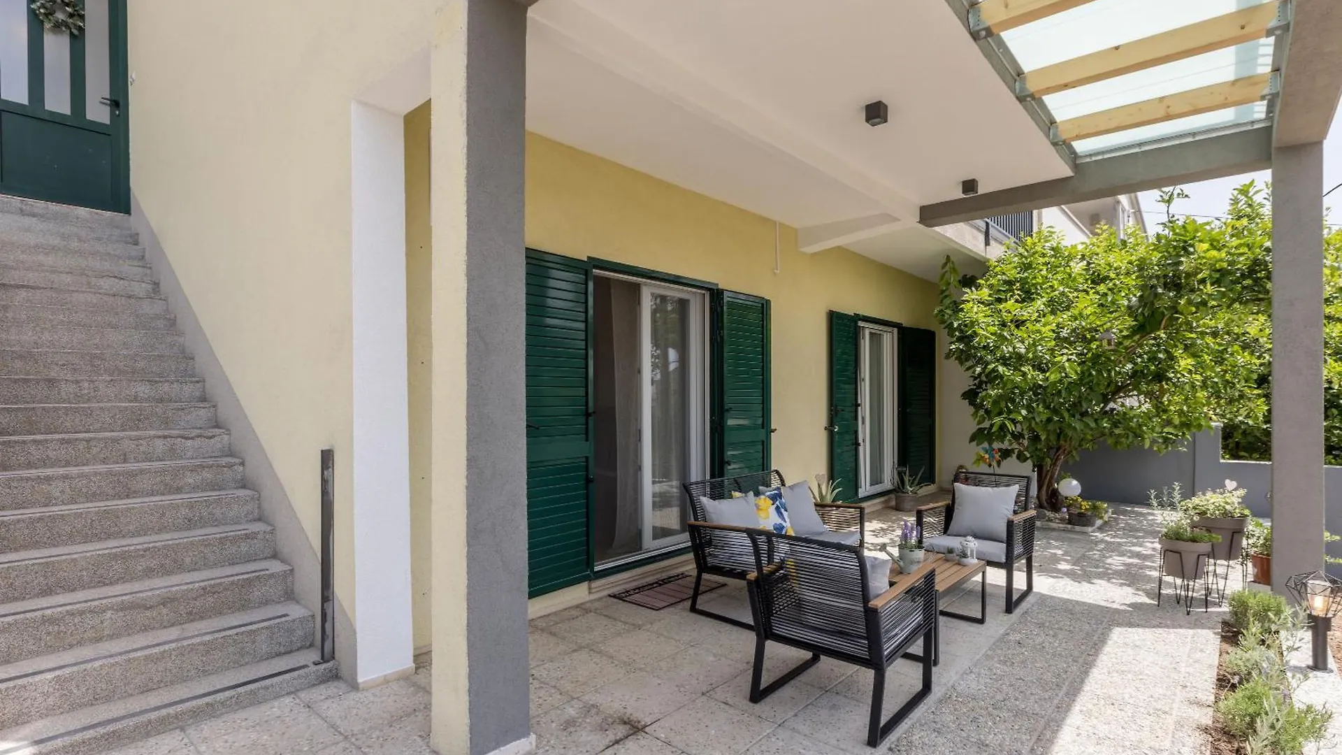 Citrus Accommodation Kastela 0*,  Croatia